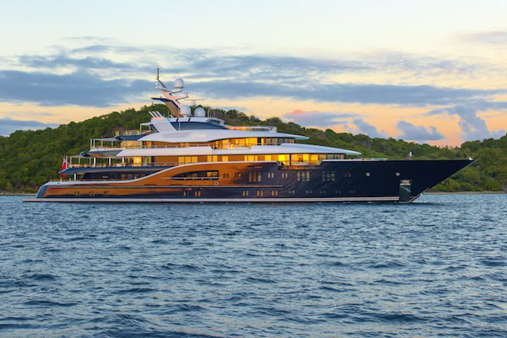 Gorgeous-Yacht-Solandge-luxury-inside