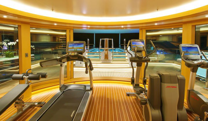 gym-luxury-yacht-has-everything-solandge