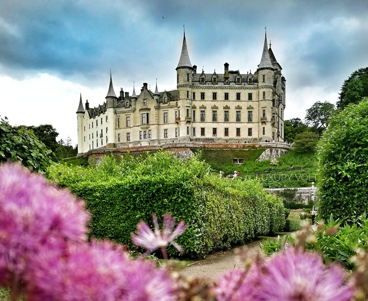 Dunrobin Castle in Northern Scotland. Shot with Honor 8 Pro. Edited using higher saturation.